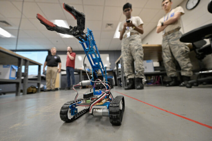 MTSU-E-Tech-Cadet-Operates-Robot
