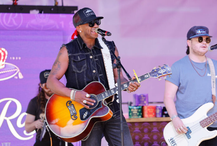 Crown Royal and CMA Fest Raise a Glass to Honor Military Veterans in Partnership with Stand Down Tennessee