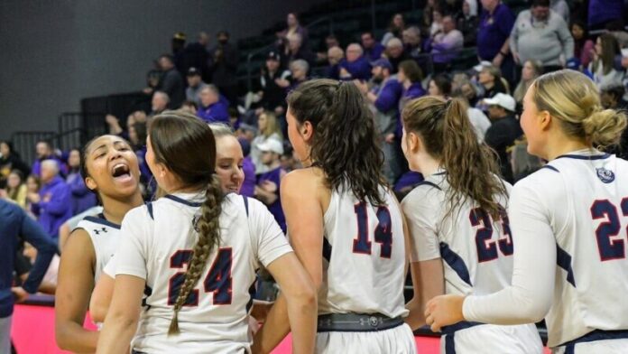 Womens-Basketball-Among-Nations-Best-in-Academics Women's Basketball Among Nation’s Best in Academics
