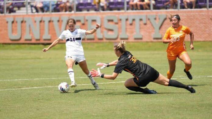 Womens-Soccer-Falls-3-0-to-Volunteers Women’s Soccer Falls 3-0 to Volunteers