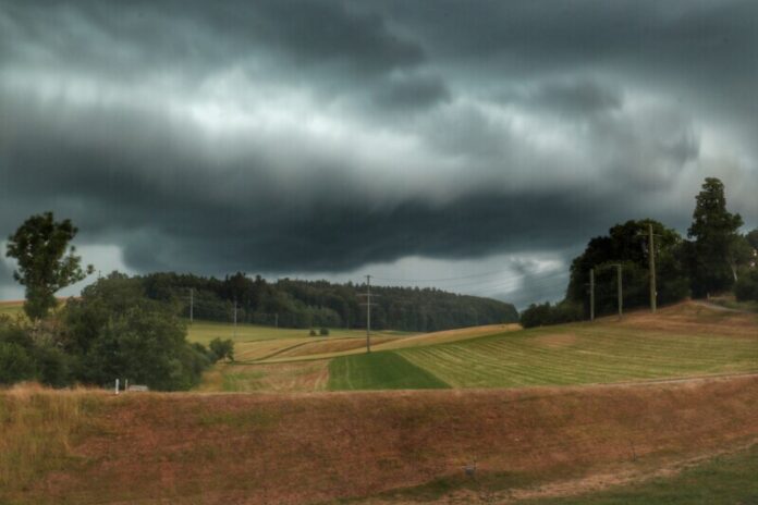 the-storm-is-comming-2022-11-02-15-58-24-utc