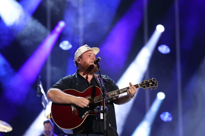 Luke-Combs-fest23-thursday-BERRY-HB1_5823
