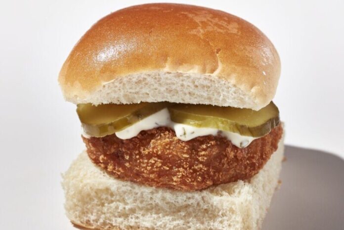 Krystal-Makes-a-Splash-With-Krabbycake-Sliders-and-Shrimp-Combos Krabbycake Sliders
