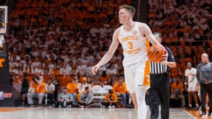 KNOXVILLE, TN - February 24, 2024 - Guard Dalton Knecht #3 of the Tennessee Volunteers during the game between the Texas A&M Aggies and the Tennessee Volunteers at Food City Center in Knoxville, TN. Photo By Ian Cox/Tennessee Athletics