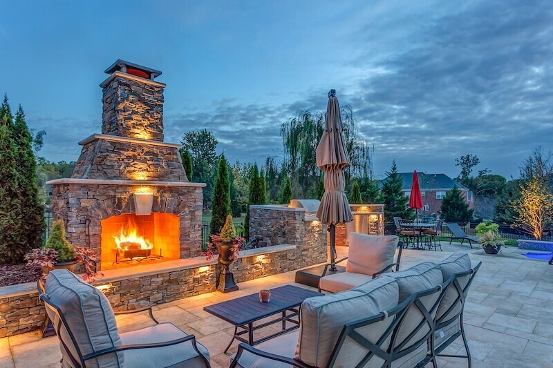 Summer Fun: The Ultimate Guide to Poolside Entertaining - Robertson ...