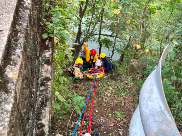 Teen-Rescued-by-Rope-Following-Fishing-Accident