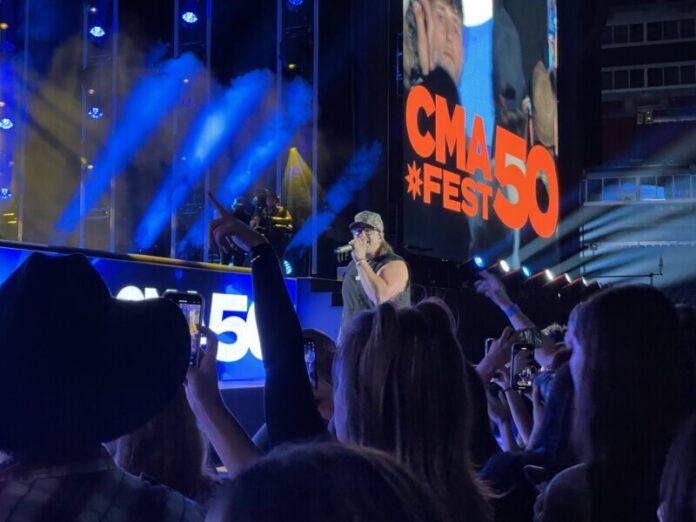 CMA-Fest-58-Hardy