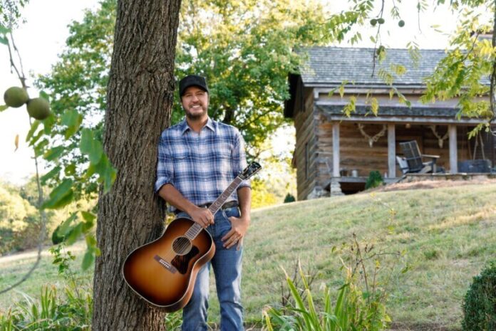 Bourgeois-Guitars-Announces-Luke-Bryan-Signature-Series