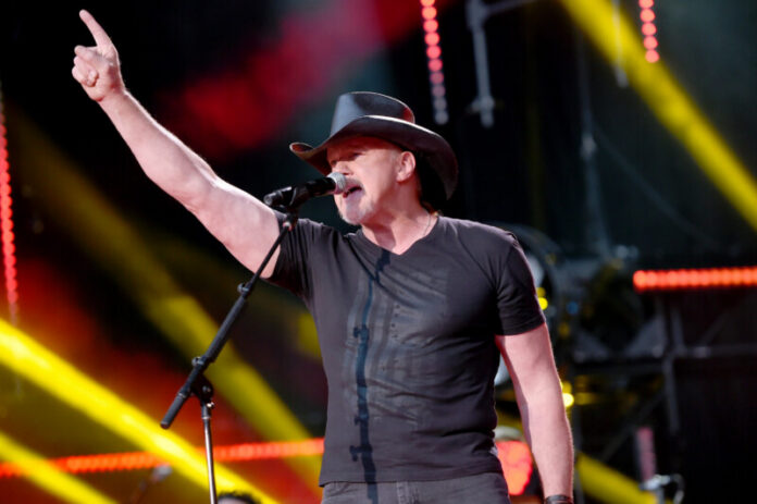 2017 CMA Music Festival – Day 2 Trace Adkins