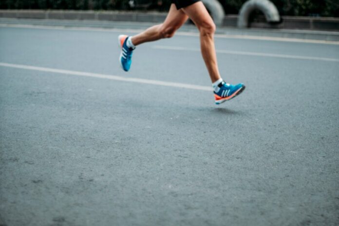 sporlab-XiZ7pRvCzro-unsplash Runner