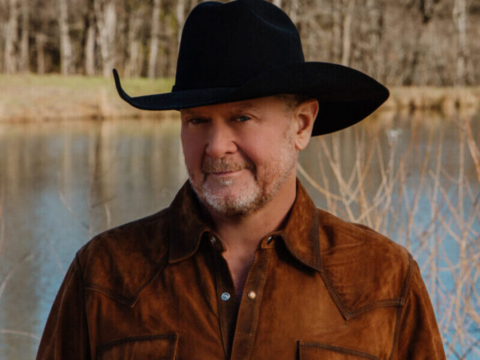 Tracy Lawrence Press Photo Credit Blake Harbison